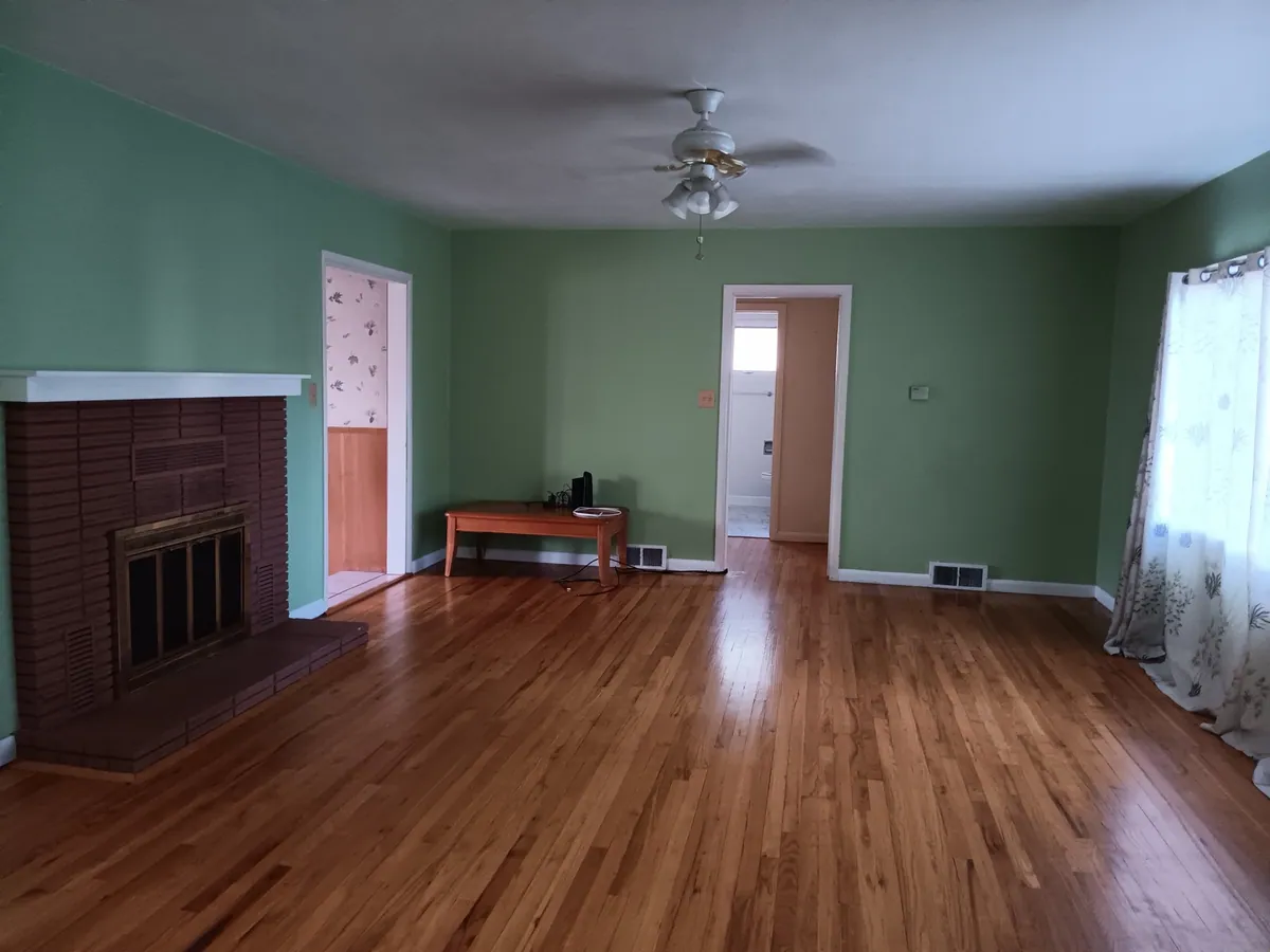 Main living room before renovation